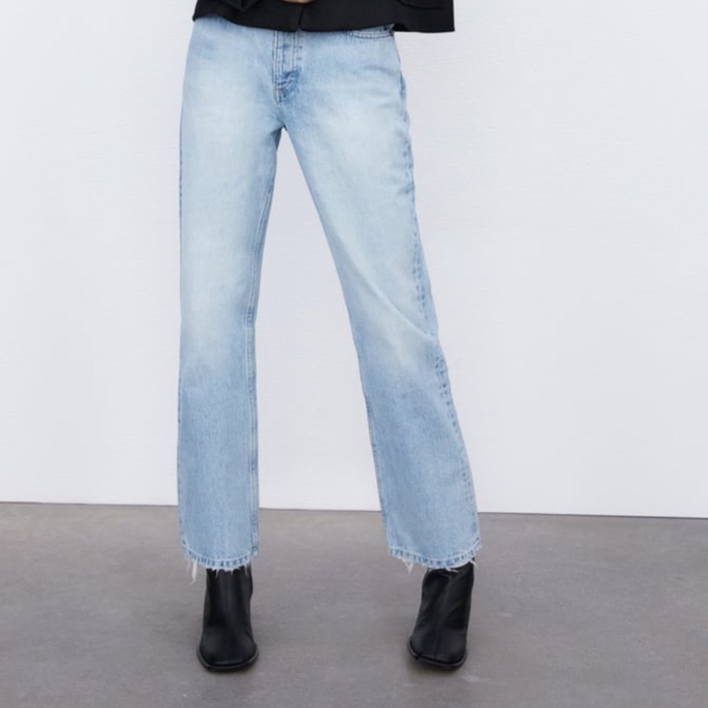 Zara HIGH RISE STRAIGHT LEG JEANS